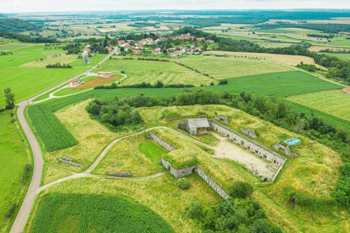 Vue a�rien du fort de Montlandon
